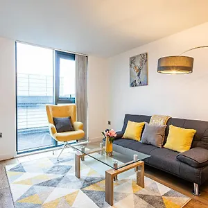  Apartment Free Parking, Iquarter Luxe 2 Bed - Available & Book Today United Kingdom